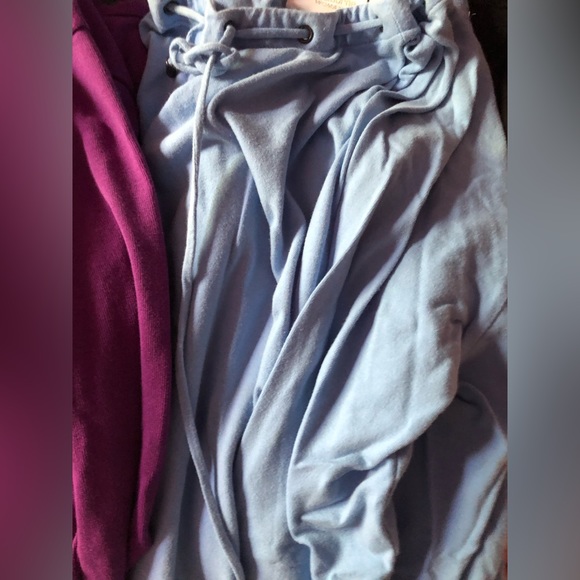 Lot of five women’s extra large shirts - Picture 2 of 6